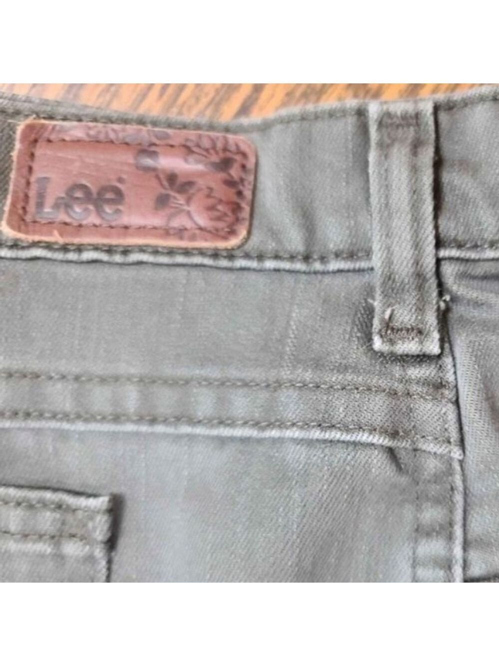 Lee Women's Relaxed Straight Leg Khaki Jeans, Size 12M - Picture 5 of 7